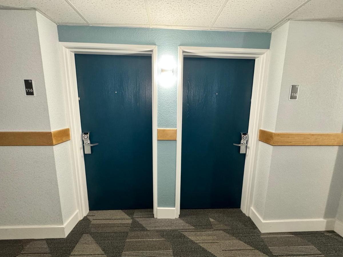 Studio 6 Suites East Syracuse Airport Exterior foto